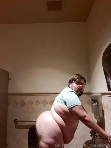 Here is some extra pics and an exclusive video of me in the italian part 3