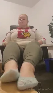 lilysbarefeet - Scrool for a foot tease at work sexy 3 min sock tease video at the end part 20 