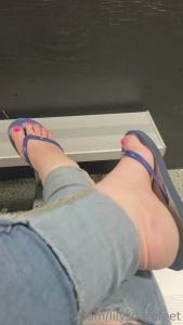 Watching hockey in the stands would u get distracted by these feet part 9