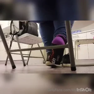 lilysbarefeet - 22 videos of shoe and sock removal at work collection i like to make part 3 