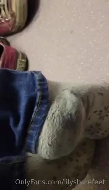 22 videos of shoe and sock removal at work collection i like to make part 9 