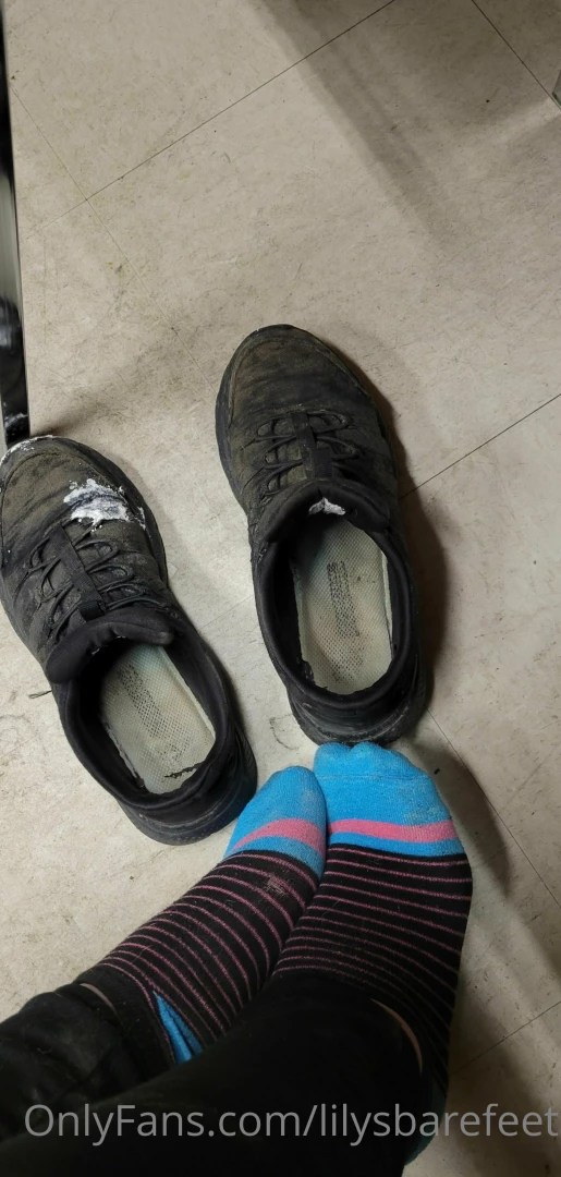 Took my shoes off at work again part 4 