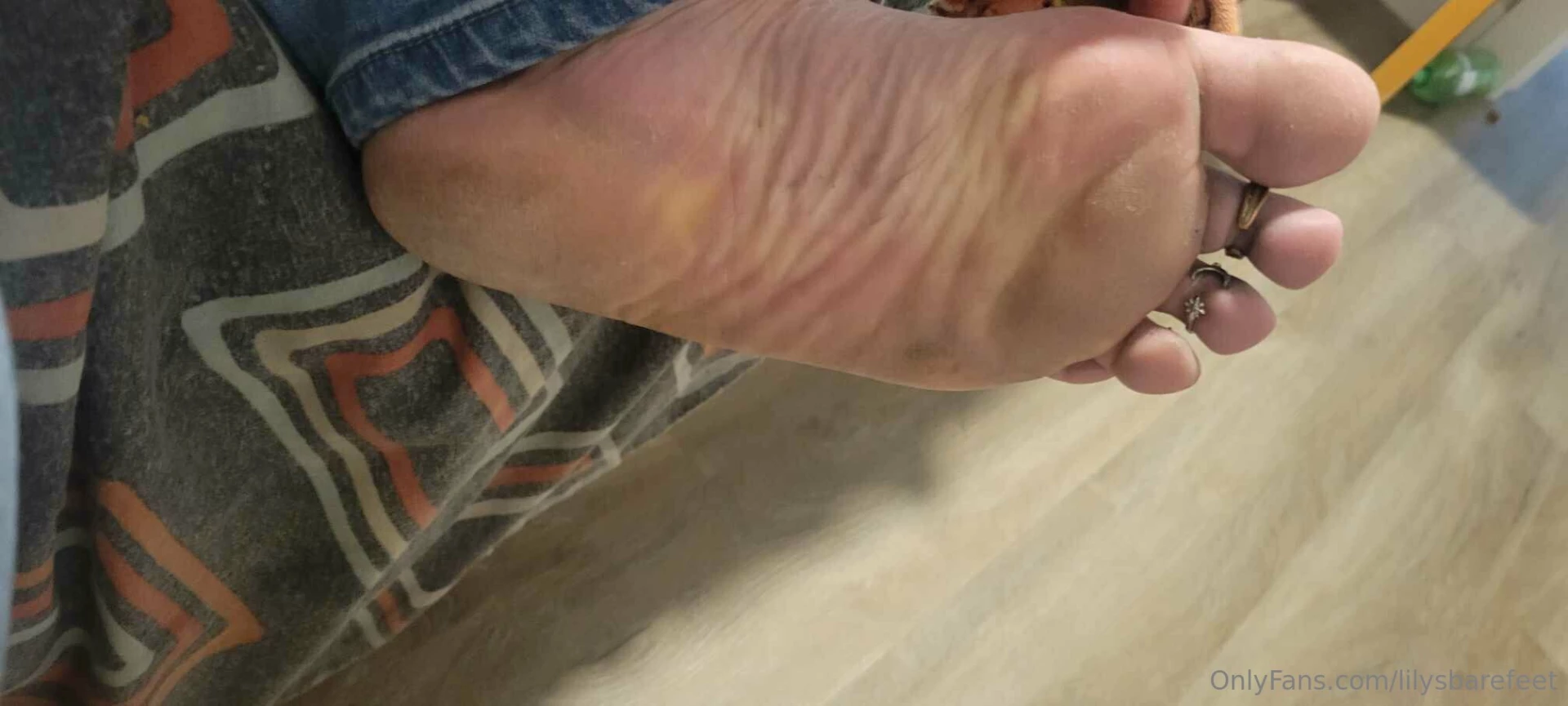 Little sock tease for u guys if u keep scrooling part 8 
