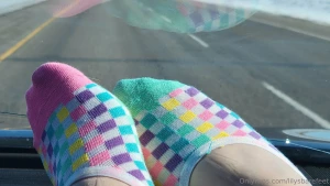 Pretty feet on the drive part 2