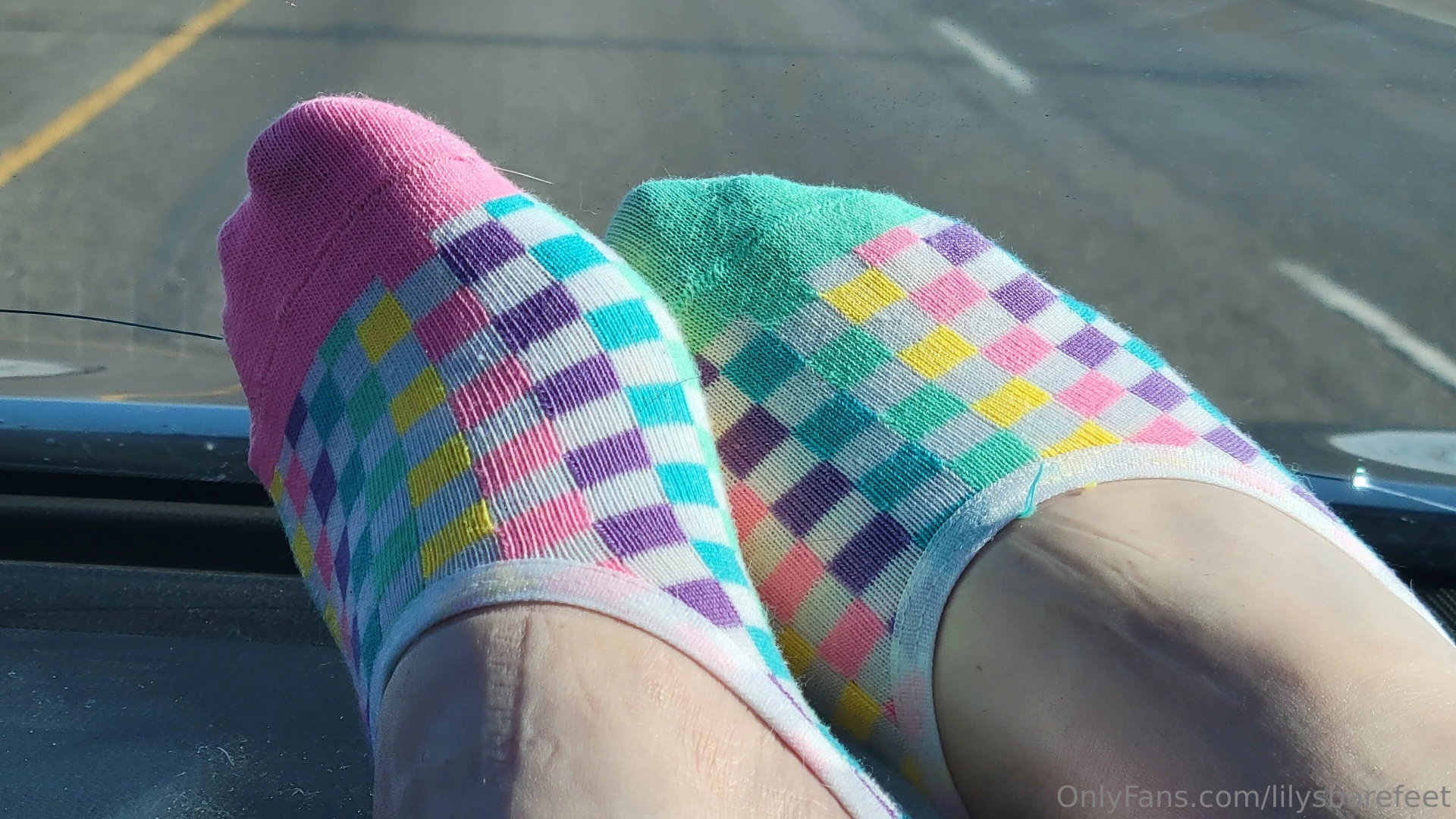 Pretty feet on the drive part 3 