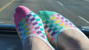 Pretty feet on the drive part 3