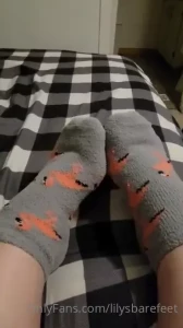 Sock removal joi watch me take my socks off and tease u with my pretty