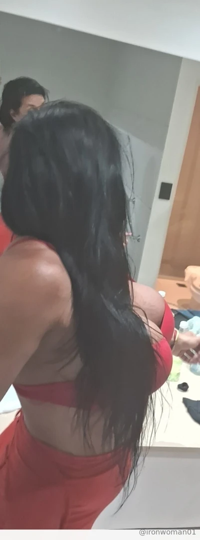 Red set do you like it honey 