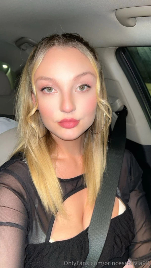 Would you cum all over my cute face 