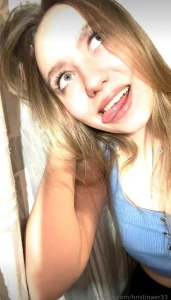 Hristinaer33 hi i m 20 years old my name is christina i want to find a part 1