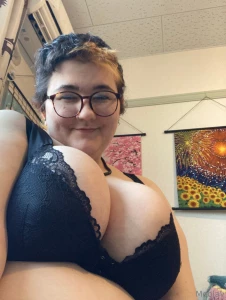 First plunge bra i ve bought since i was like 20 and it s doing a lot part 5