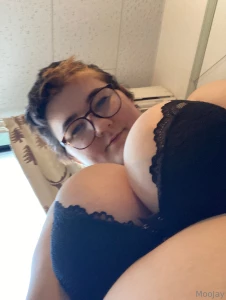 First plunge bra i ve bought since i was like 20 and it s doing a lot part 6