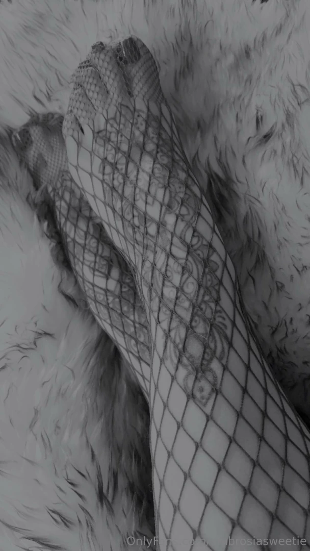 Some ass with a sprinkle of pussy 