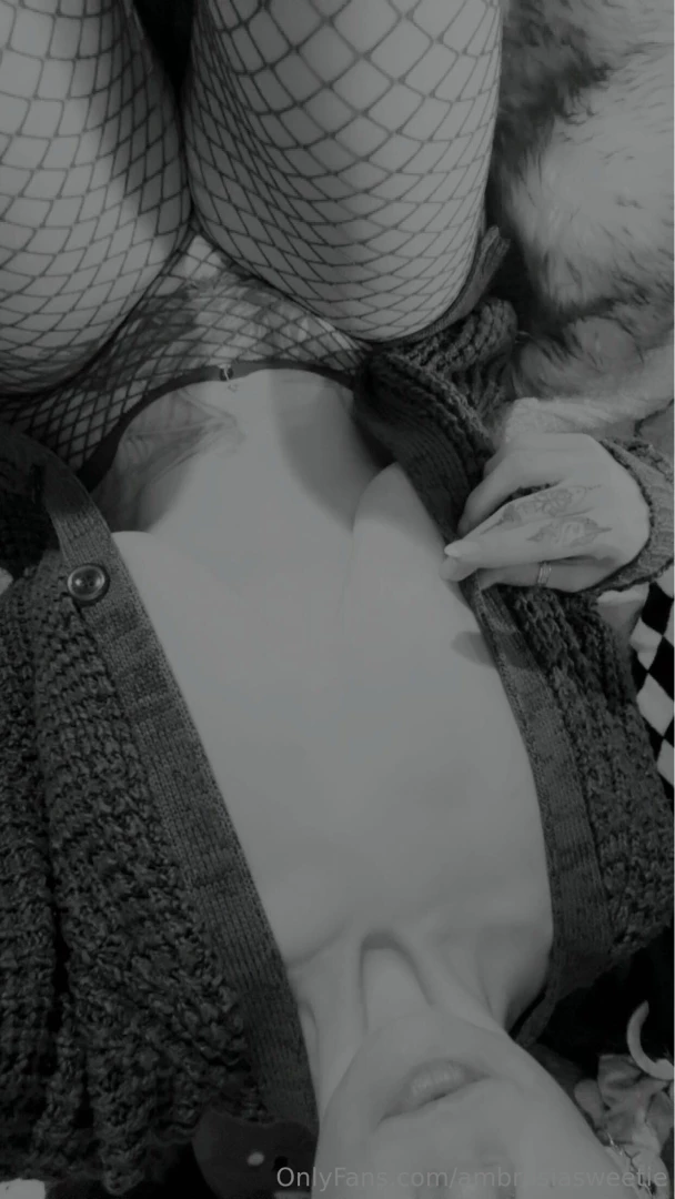 Good mawnin some tiddies to start the day part 2 