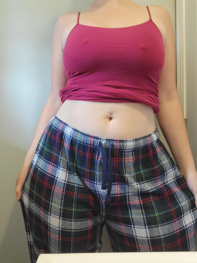 Am i hot in casual pants 