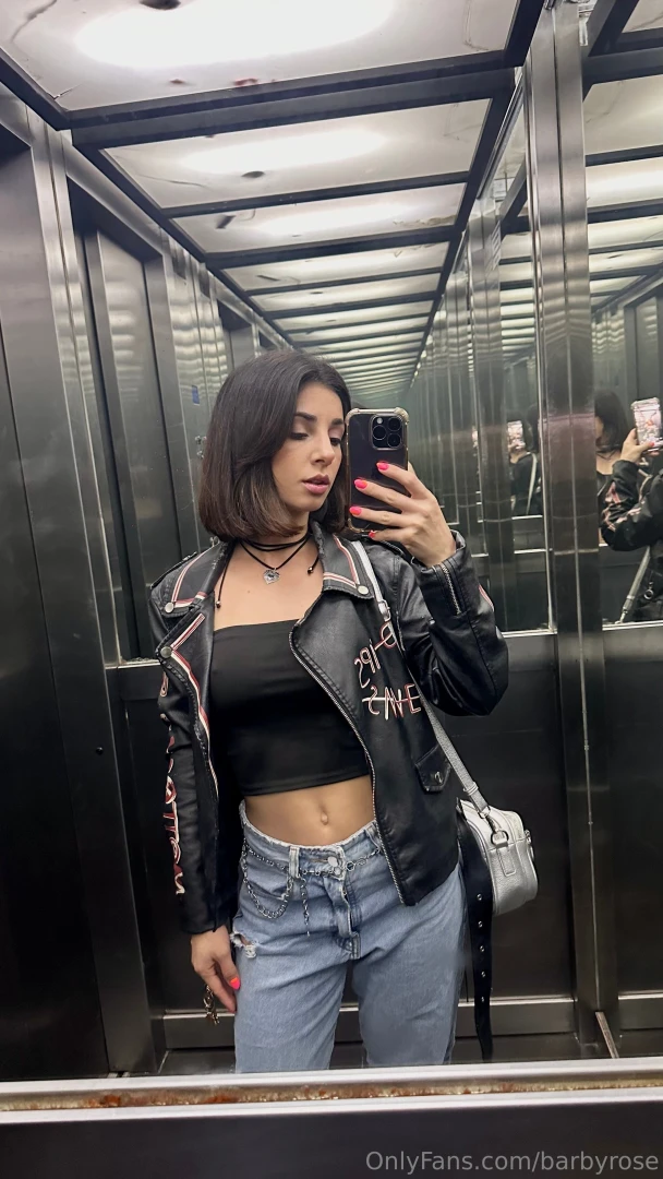 Party time have a nice weekend love u 