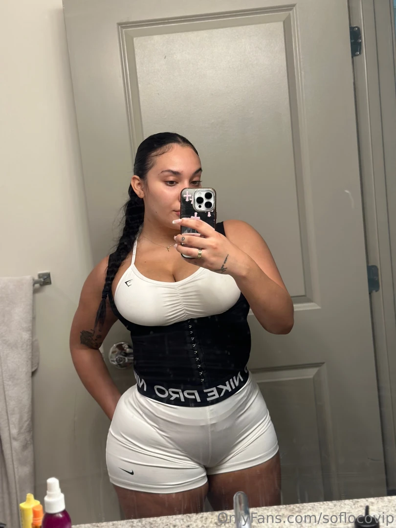 Show me your dick and ill tell you if you can bust on my face or cream part 1 