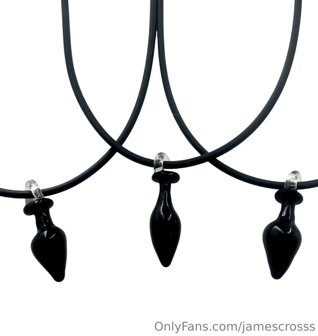 Just some hand made glass plug pendents working on bringing some kinky part 5 