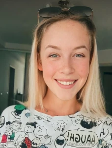 Free subscription this babe ultramarinbaby of 19 years loves sexting part 43