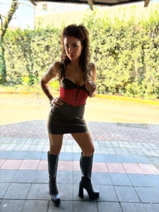 Posso tenerti compagnia questa sera ho voglia di farti sborrare come
