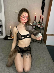 Everybody likes fairy tales and skyrim can you guess who i am from the