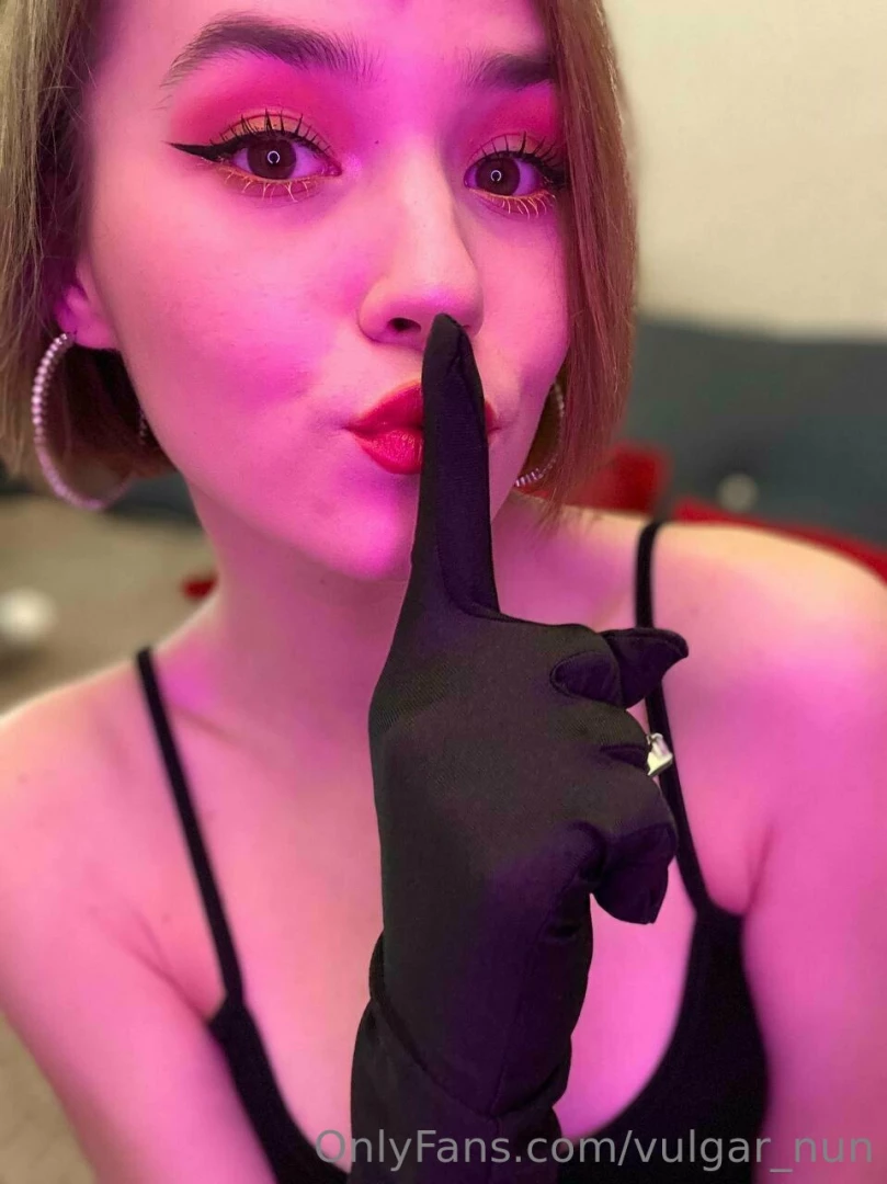 Everything that happens here is between me and you so you can feel 