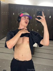 Would it be weird if i wanted the sweat licked off me