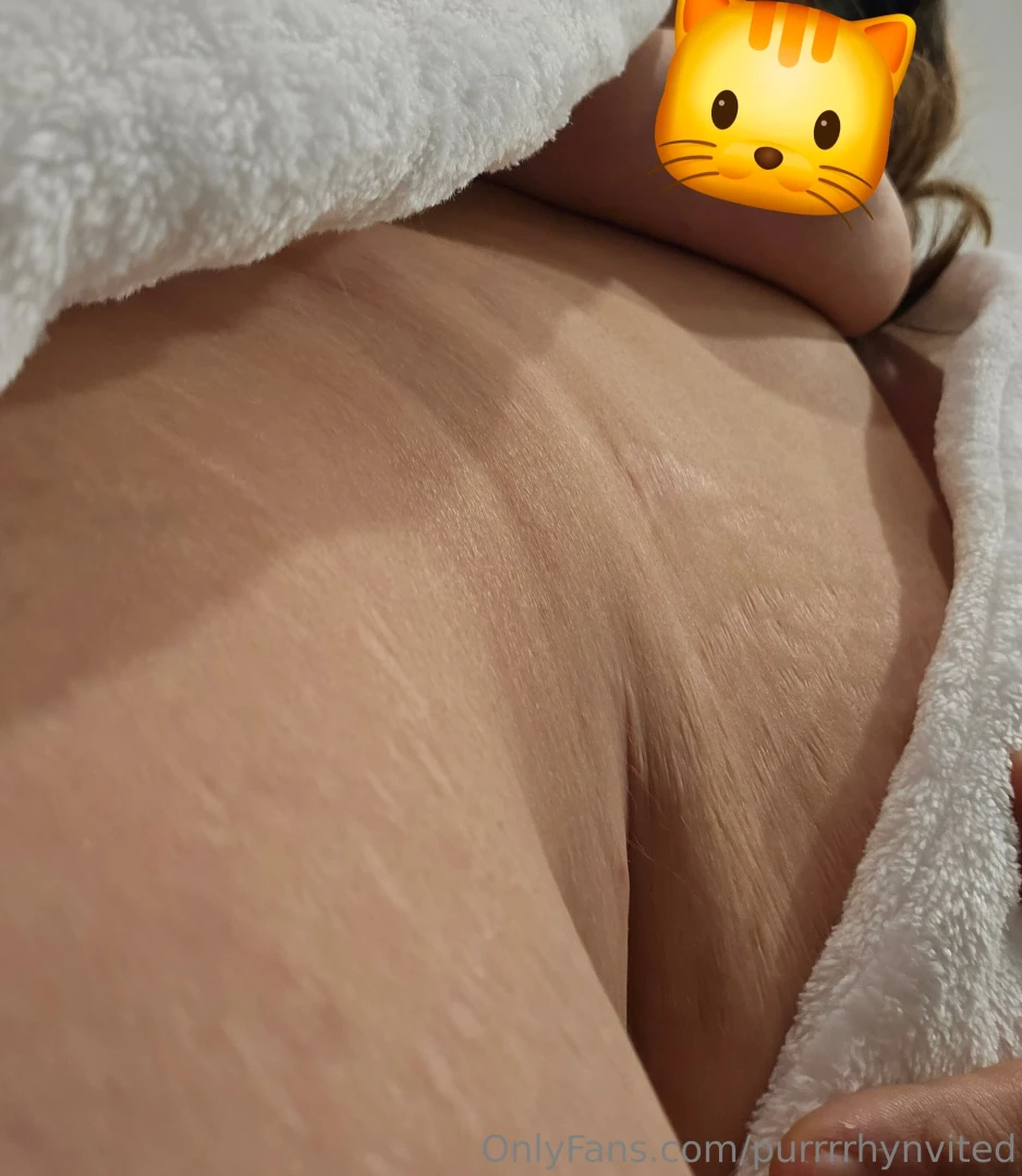 Happy fucking thursday lovelies 