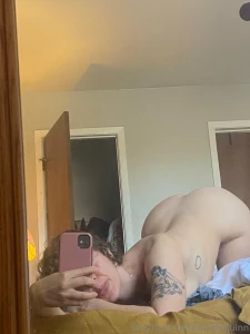 Do you like naked mirror selfies part 1