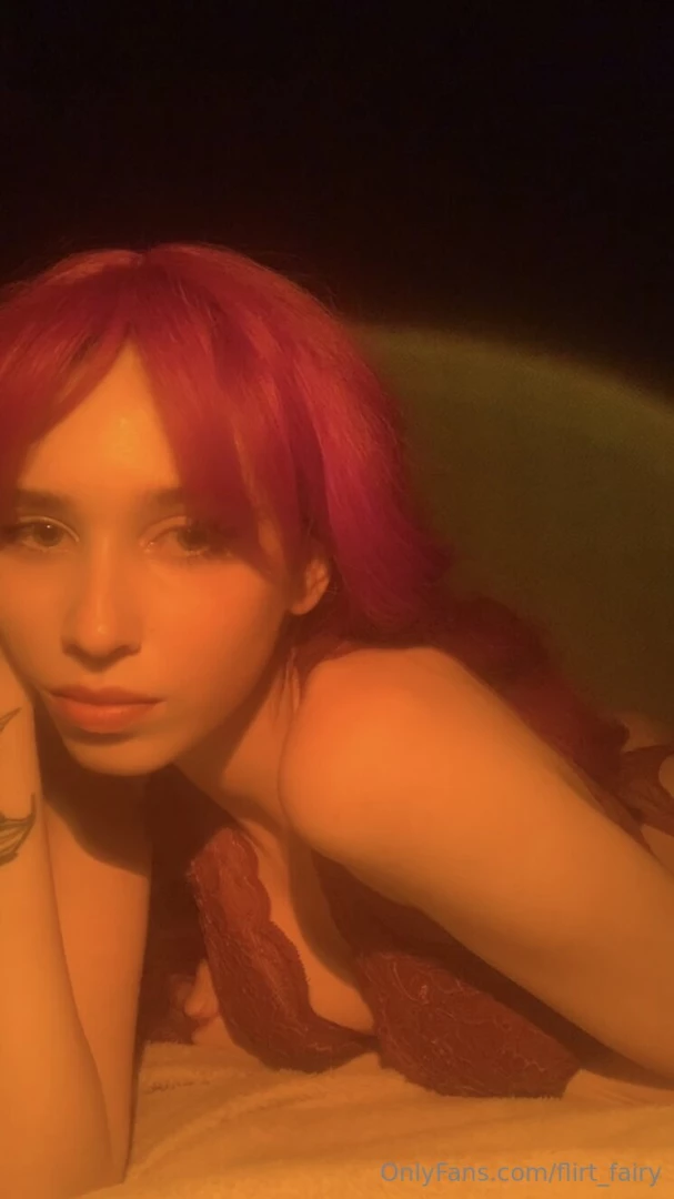 Down bad for petite girls or nah 