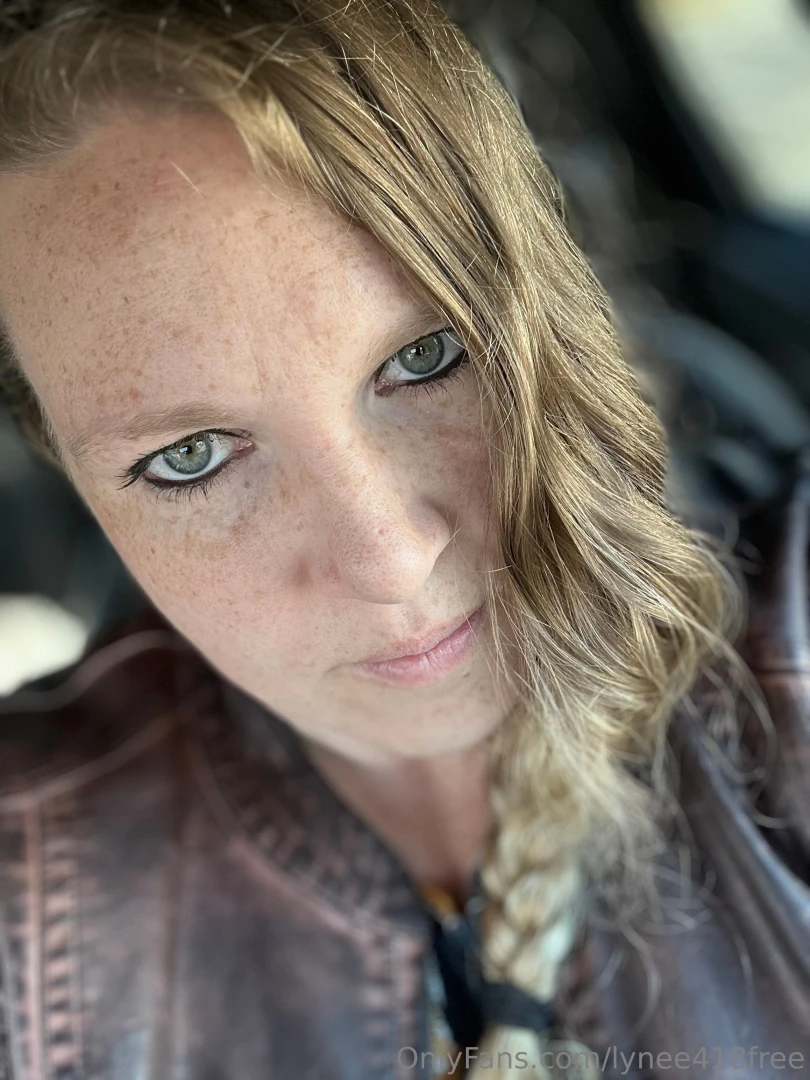 Got bored in the car https onlyfans com lynee418 
