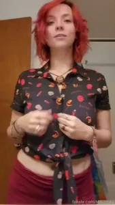 I m becoming more in love with button ups so here s a video of me