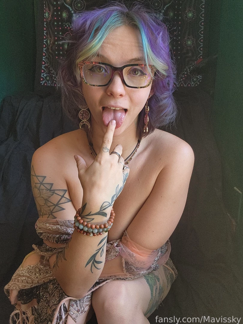 The cute girls aren t always innocent 