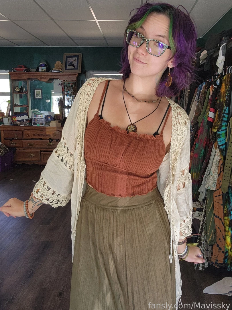 Here to remind you guys what i look like in the real world 