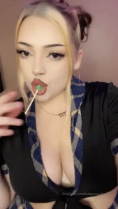 babyxscarlettfree - I could trade this lollipop for something else to put in my mouth 