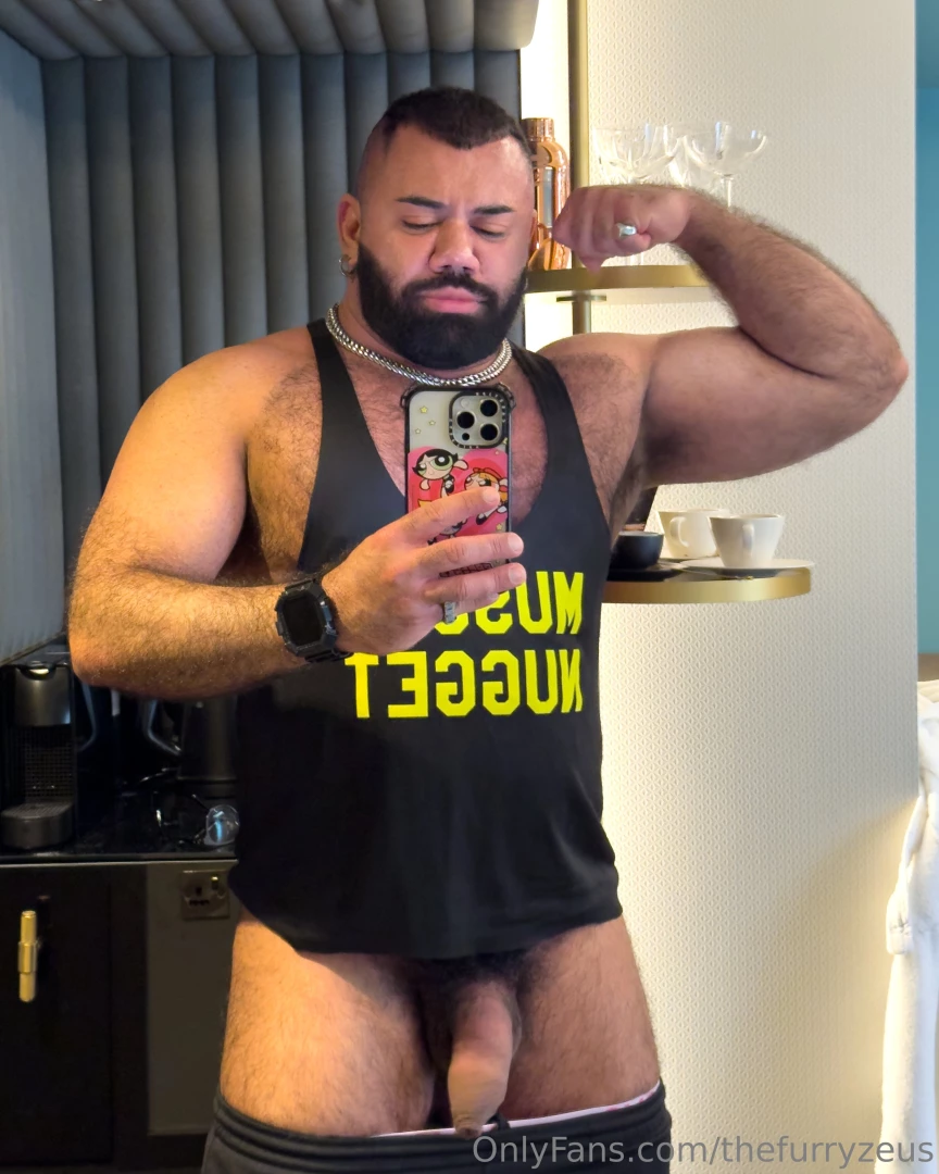 Who likes uncut dick 