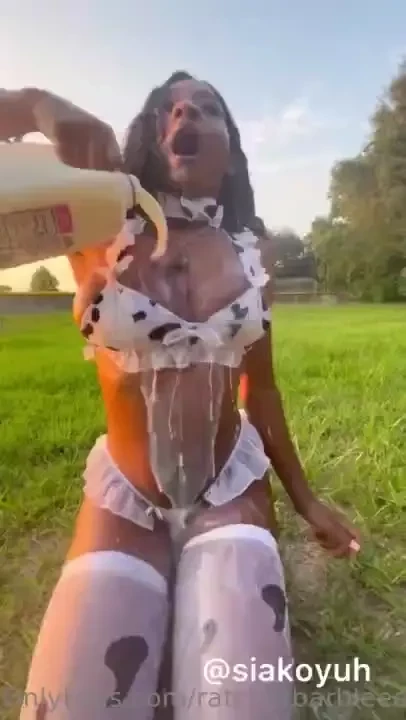 Hey papi wanna know what gets wet white amp sticky just like milk 