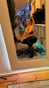 Livecampics von gestern abend bewerte das outfit auf einer skala von 1