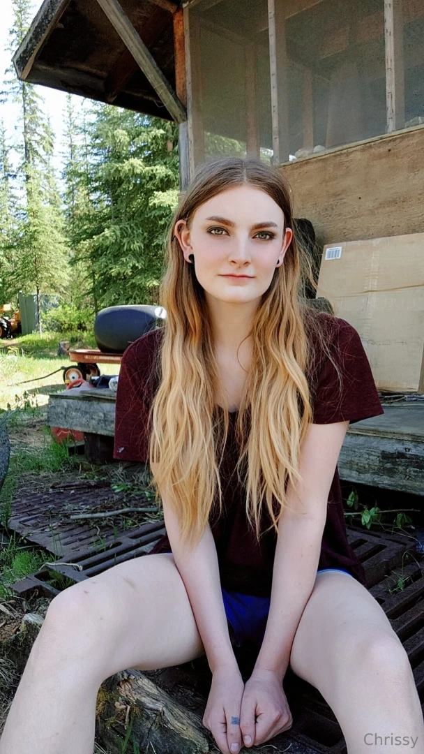 Hey i m raising money to get to crabcon i m going live and it s gonna 