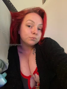 Unlock to watch me squirt in front of my new mirror part 1