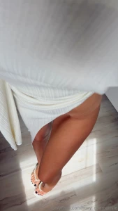 Do you prefer me looking sporty or pretty lady like