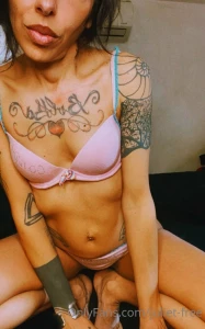 Scrivimi in chat ho una cosa privata da mostrarti