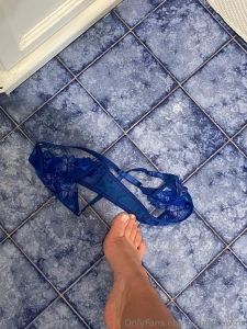 Opss mi sono cadute le mutandine