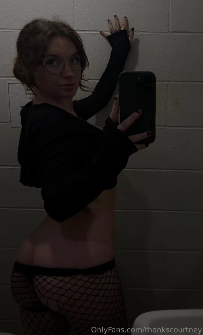 Something about the work bathroom part 1 