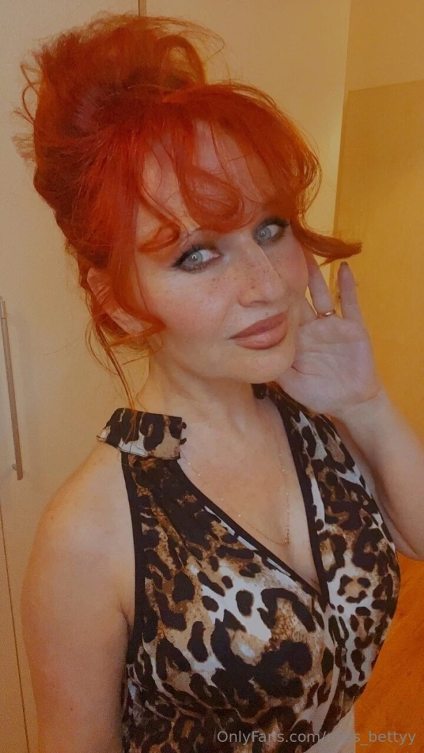 If i sent you a private pic right now what would you do with it be 