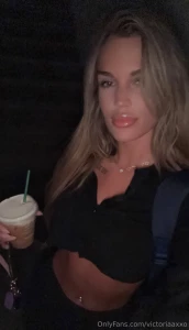 Hello who s out tonight on my way home to make content ready