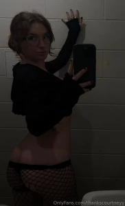 10 off and free dick rate on my main when you subscribe dm me on my part 1