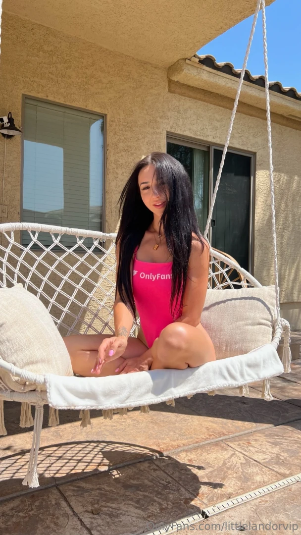 You ever have those days where you just wanna chill outside allll day 