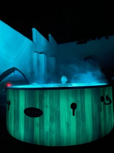 Winter nights in the hot tub part 1