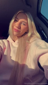 Still your favorite blonde right part 1